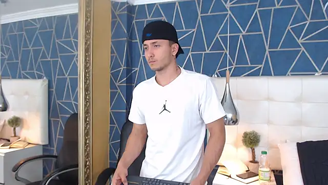 BrandonColee online show from February 2025 03:32:01 PM