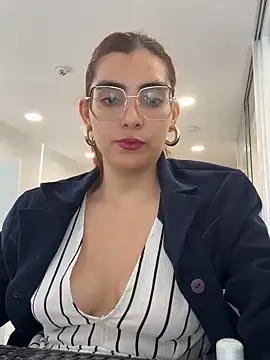 MartinaSooler online show from February 2025 03:58:01 PM
