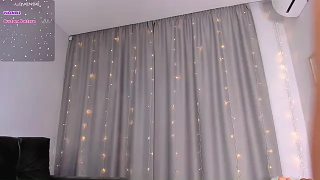 Snapshot of dontouchmyass chatting on February 2025 07:30:01 PM dontouchmyass online show from February 2025 07:30:01 PM