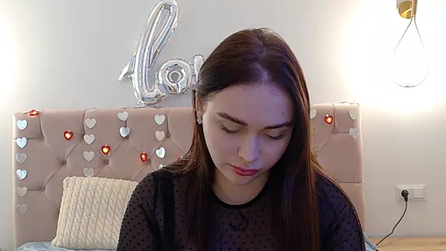 Snapshot of Lilliana_Moon chatting on February 2025 08:44:02 AM Lilliana Moon online show from February 2025 08:44:02 AM