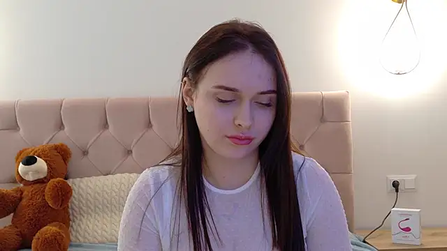 Snapshot of Lilliana_Moon chatting on March 2025 12:09:01 PM Lilliana Moon online show from March 2025 12:09:01 PM