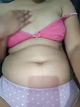 Snapshot of nikkibenza chatting on January 2025 02:35:01 PM nikkibenza online show from January 2025 02:35:01 PM