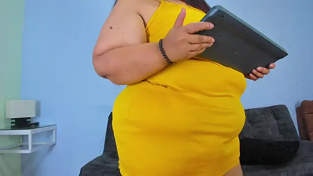 Snapshot of Charlotte_curvy_ chatting on January 2025 11:12:02 PM Charlotte curvy online show from January 2025 11:12:02 PM