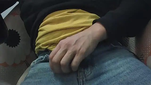 Snapshot of zoltard_1911 chatting on January 2026 11:18:01 PM zoltard 1911 online show from January 2026 11:18:01 PM