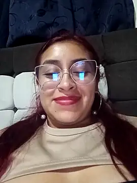 Snapshot of AnonymousGirl chatting on February 2025 03:52:02 AM AnonymousGirl online show from February 2025 03:52:02 AM