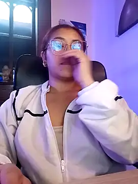 Snapshot of AnonymousGirl chatting on February 2025 10:31:01 PM AnonymousGirl online show from February 2025 10:31:01 PM