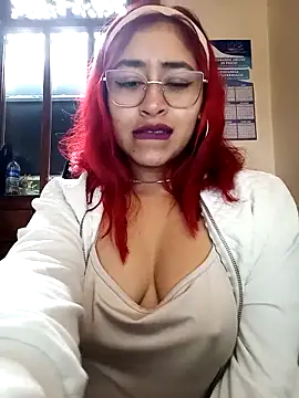 Snapshot of AnonymousGirl chatting on November 2025 01:44:02 PM AnonymousGirl online show from November 2025 01:44:02 PM