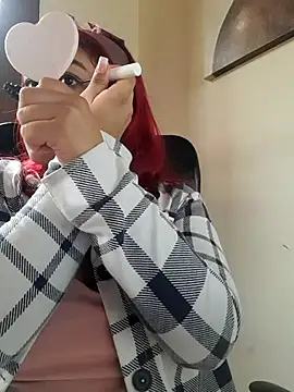 Snapshot of AnonymousGirl chatting on December 2025 01:28:02 PM AnonymousGirl online show from December 2025 01:28:02 PM