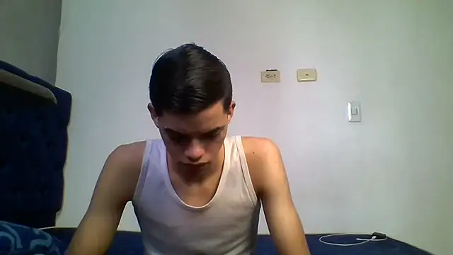 Latinos 2001 online show from July 2026 01:17:01 PM