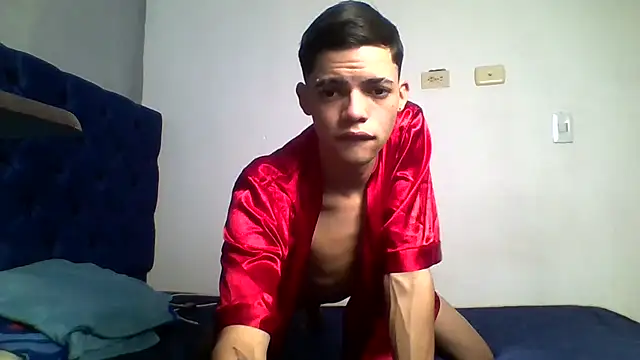 Latinos 2001 online show from July 2026 01:54:01 AM