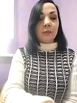 Tory Lovi online show from February 2025 01:14:02 PM