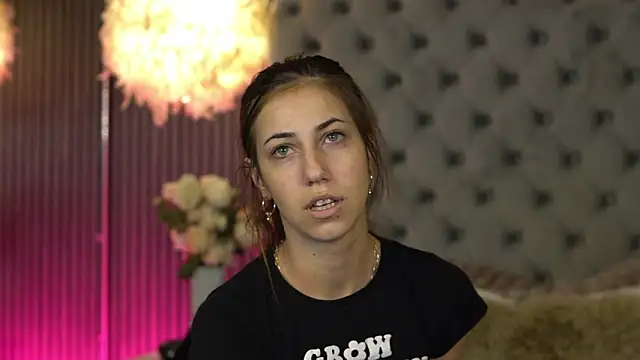 Snapshot of KeylaBlair chatting on February 2026 05:45:02 PM KeylaBlair online show from February 2026 05:45:02 PM