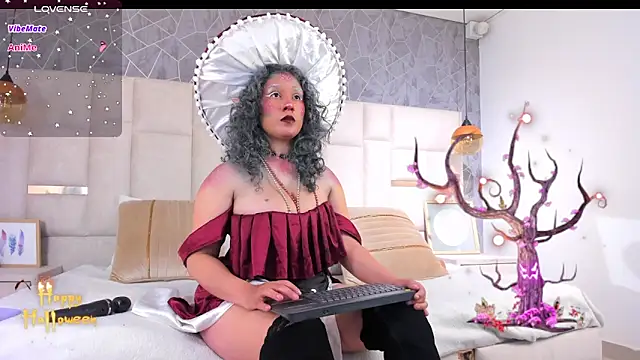 Snapshot of Tamara_palacios chatting on October 2025 07:59:01 PM Tamara palacios online show from October 2025 07:59:01 PM