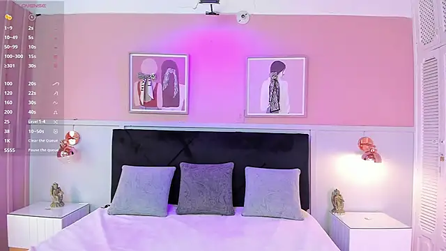 janna lopez  online show from October 2025 03:31:02 AM