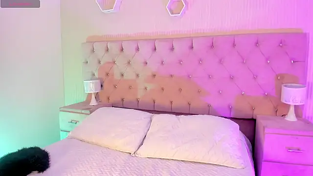 MattThompsonn online show from October 2025 09:17:02 PM