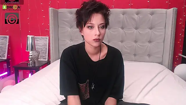 Snapshot of via_mayer_ chatting on September 2025 10:20:01 PM via mayer online show from September 2025 10:20:01 PM