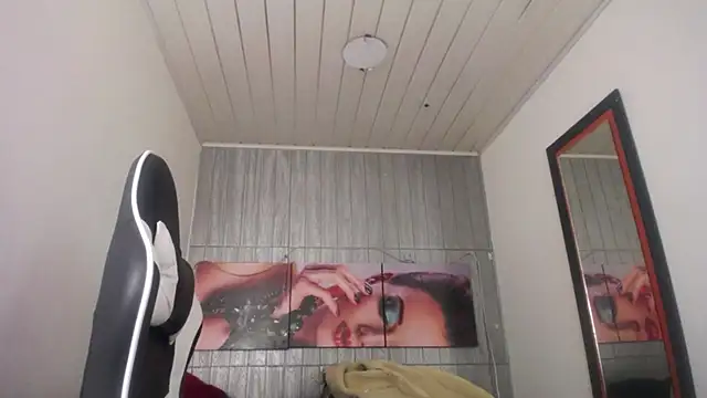 Miss sparkle00 online show from November 2025 04:12:02 AM