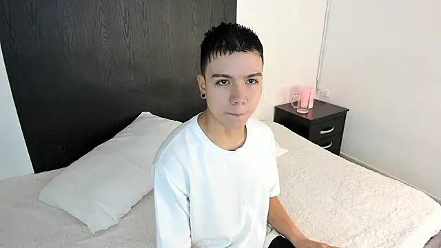 alanblack1 online show from February 2025 01:10:02 PM