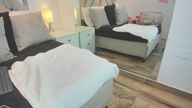 raquell moore online show from January 2026 04:56:01 PM