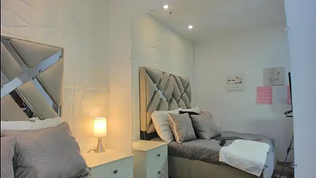 raquell moore online show from March 2026 12:39:01 AM