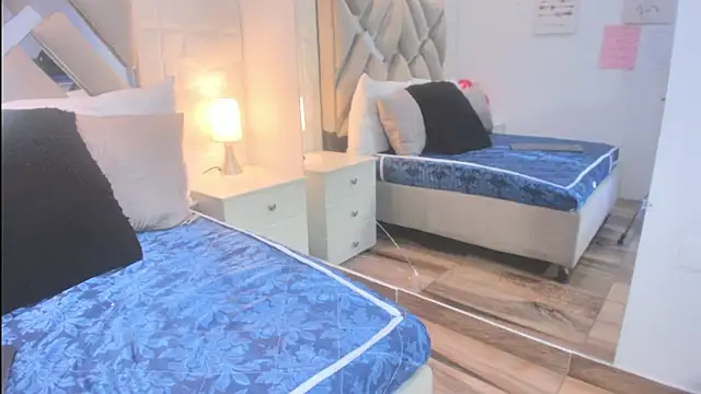 raquell moore online show from March 2026 12:10:02 PM