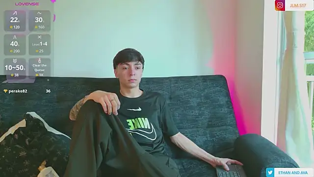 ethan and ava online show from April 2026 01:41:01 PM