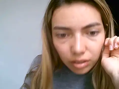 VittoriaTaylor online show from June 2026 06:00:02 PM