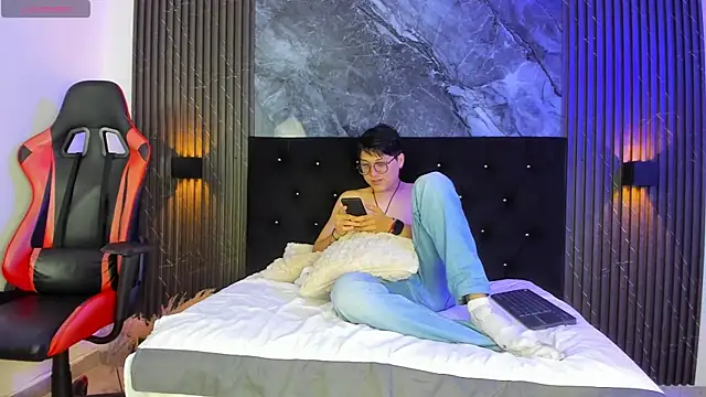 vanilla hot online show from March 2025 01:12:01 PM