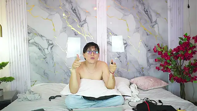 vanilla hot online show from September 2025 08:30:01 PM