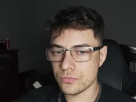 Dyllan   online show from October 2025 03:43:01 AM