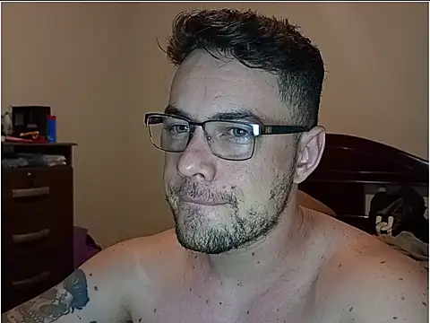 Dyllan   online show from April 2026 01:06:01 AM