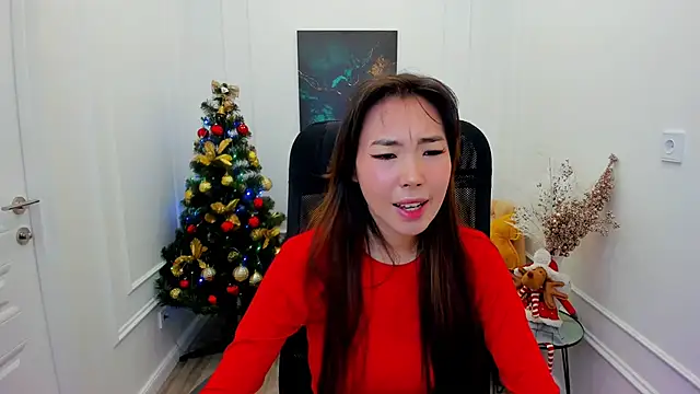 AnnaReyla online show from December 2025 07:51:01 PM