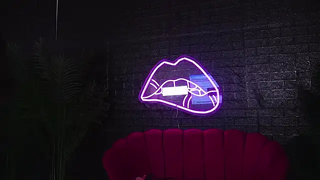 Annabellerise online show from September 2025 04:15:01 AM