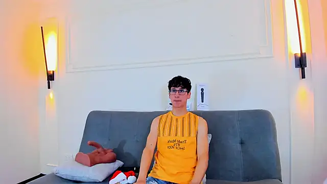 Snapshot of Cum_hunters chatting on December 2025 03:49:02 AM Cum hunters online show from December 2025 03:49:02 AM