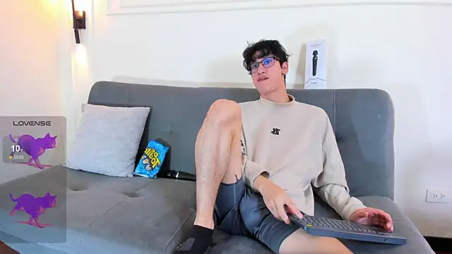 Snapshot of Cum_hunters chatting on January 2026 03:08:02 AM Cum hunters online show from January 2026 03:08:02 AM