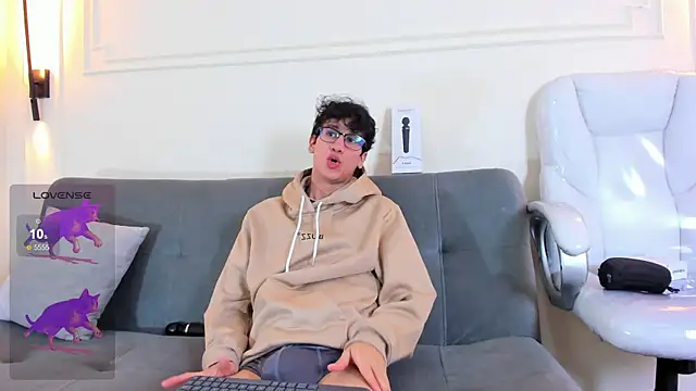 Snapshot of Cum_hunters chatting on January 2026 03:22:01 AM Cum hunters online show from January 2026 03:22:01 AM