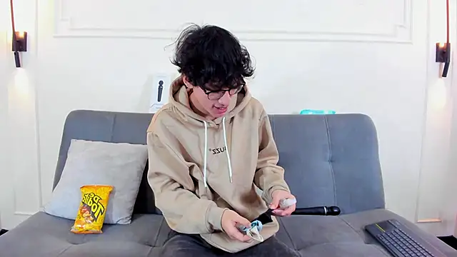 Snapshot of Cum_hunters chatting on February 2026 03:16:02 AM Cum hunters online show from February 2026 03:16:02 AM