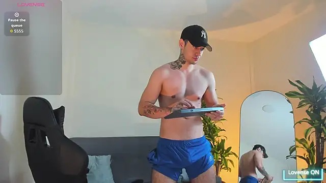 Snapshot of Salvatore_costa chatting on October 2025 03:53:02 AM Salvatore costa online show from October 2025 03:53:02 AM