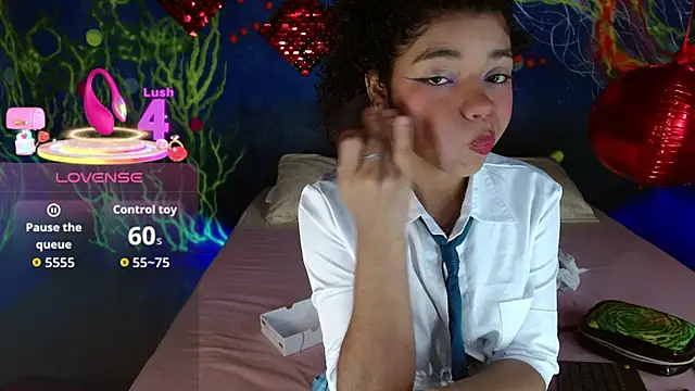 lucie petite online show from September 2025 06:42:01 PM