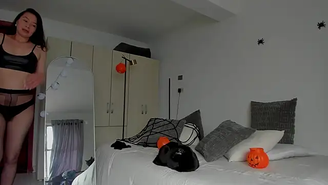 Andrewine89 online show from October 2025 08:22:02 PM