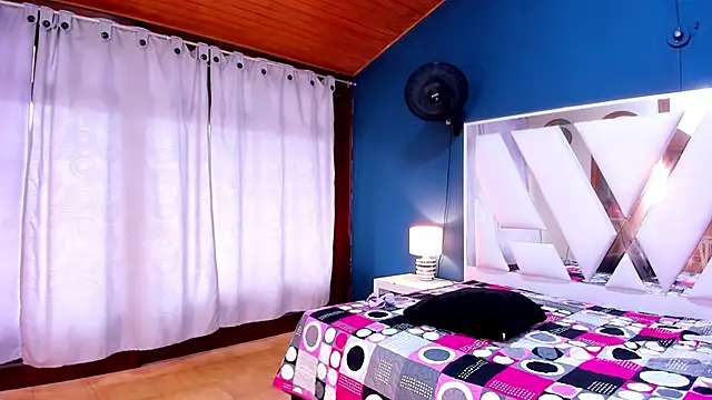 Alondra Cutie online show from March 2025 09:27:01 PM