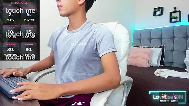 Dawn16  online show from February 2025 07:04:01 PM