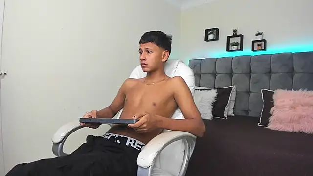 Dawn16  online show from February 2025 04:14:02 AM