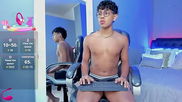 Dawn16  online show from October 2025 08:28:02 PM