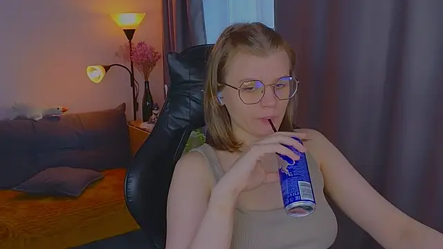  JessieVibes online show from April 2026 02:06:02 PM