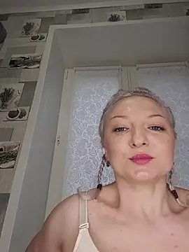 Anesteishen online show from November 2025 08:39:02 AM