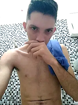 Snapshot of welitonzz28 chatting on May 2026 09:39:02 AM welitonzz28 online show from May 2026 09:39:02 AM