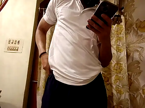 Snapshot of hot_hunk_boy chatting on February 2025 05:59:01 PM hot hunk boy online show from February 2025 05:59:01 PM