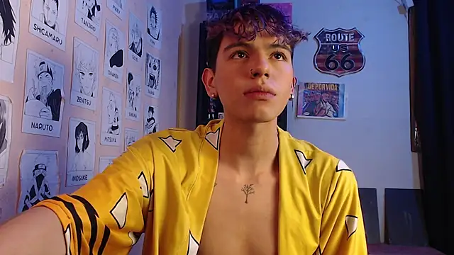 Snapshot of Mickey_Magic chatting on January 2025 06:31:02 AM Mickey Magic online show from January 2025 06:31:02 AM