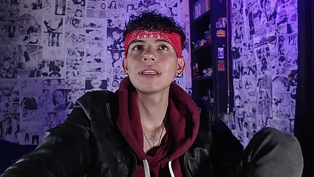 Snapshot of Mickey_Magic chatting on November 2025 07:01:02 PM Mickey Magic online show from November 2025 07:01:02 PM